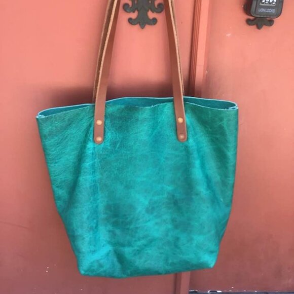 KMM & Co BST Exclusive Teal full size tote - Picture 2 of 5